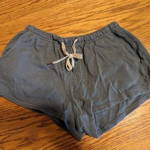 Vuori Shorts
